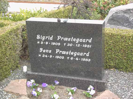 Billede af gravsten på Herning Vestre Kirkegård