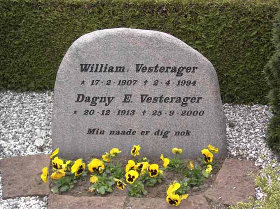 Billede af gravsten på Herning Vestre Kirkegård