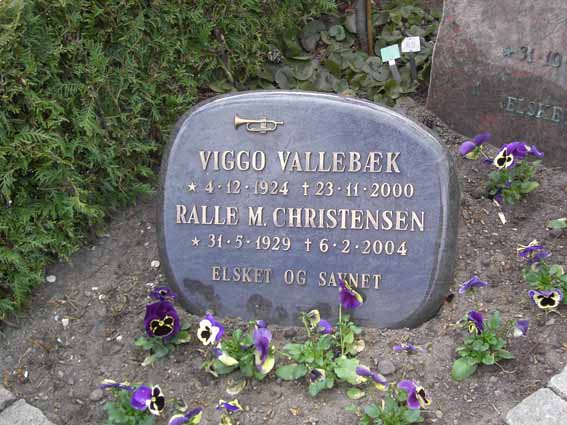 Billede af gravsten på Herning Vestre Kirkegård