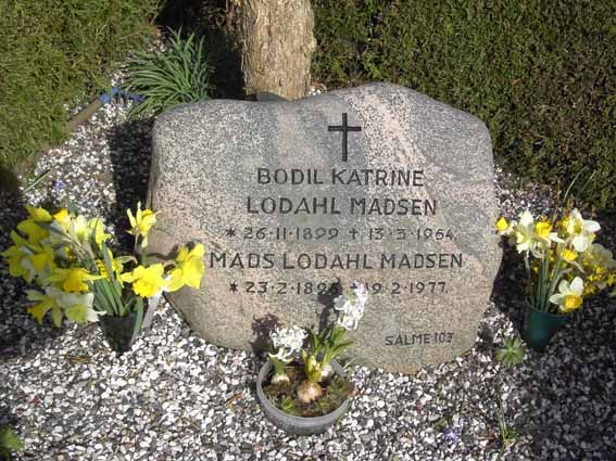 Billede af gravsten på Herning Vestre Kirkegård