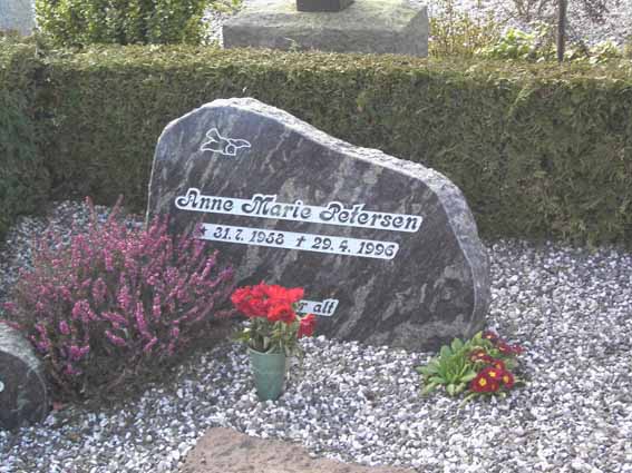 Billede af gravsten på Herning Vestre Kirkegård