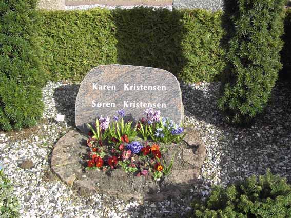 Billede af gravsten på Herning Vestre Kirkegård