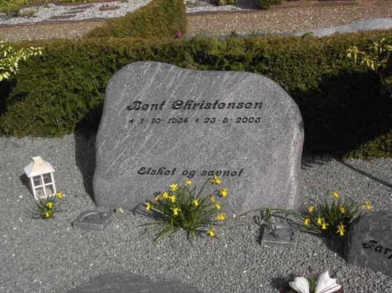 Billede af gravsten på Herning Vestre Kirkegård