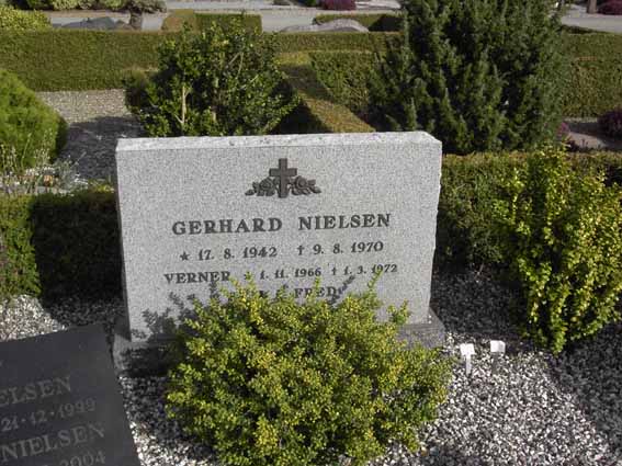 Billede af gravsten på Herning Vestre Kirkegård