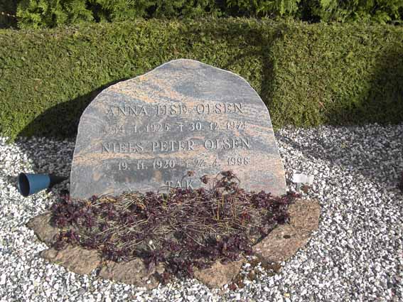 Billede af gravsten på Herning Vestre Kirkegård
