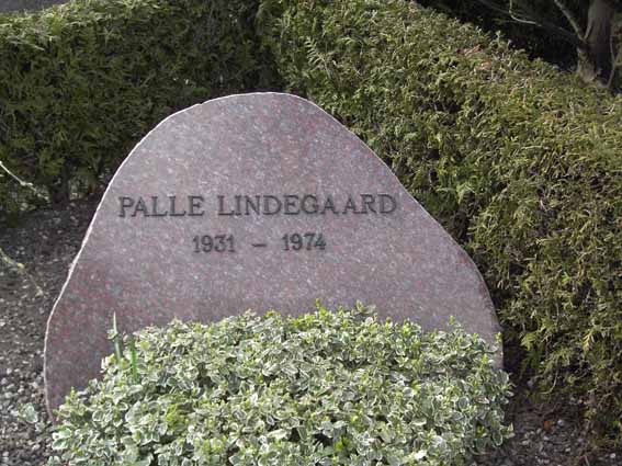 Billede af gravsten på Herning Vestre Kirkegård
