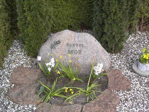Billede af gravsten på Herning Vestre Kirkegård
