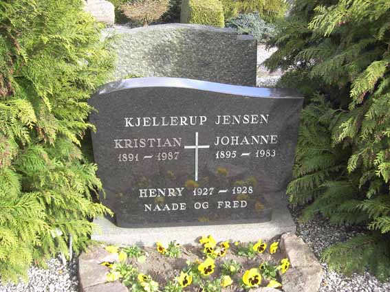 Billede af gravsten på Herning Vestre Kirkegård
