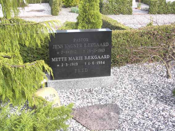 Billede af gravsten på Herning Vestre Kirkegård