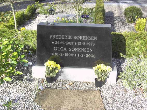 Billede af gravsten på Herning Vestre Kirkegård