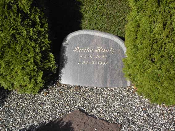 Billede af gravsten på Herning Vestre Kirkegård