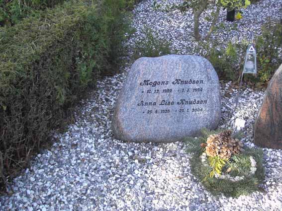 Billede af gravsten på Herning Vestre Kirkegård