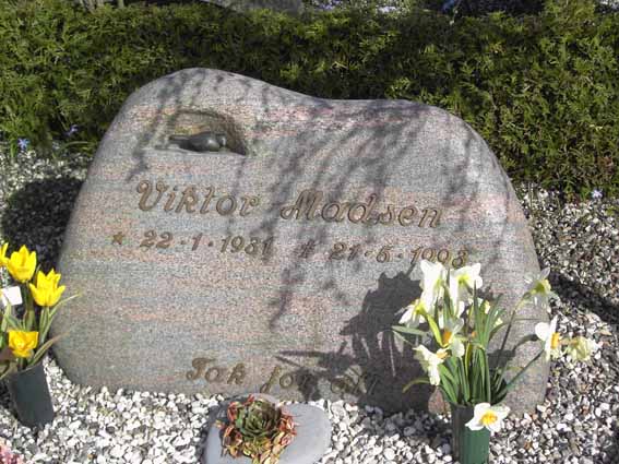 Billede af gravsten på Herning Vestre Kirkegård