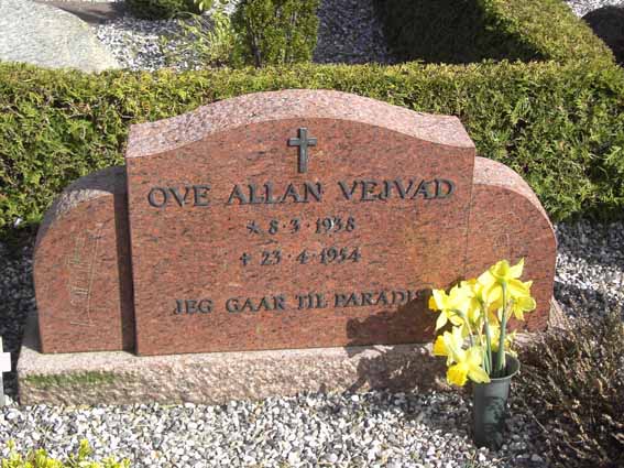 Billede af gravsten på Herning Vestre Kirkegård
