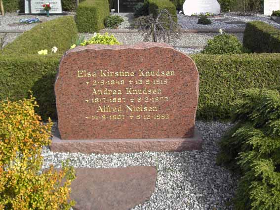Billede af gravsten på Herning Vestre Kirkegård