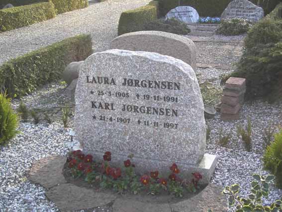 Billede af gravsten på Herning Vestre Kirkegård