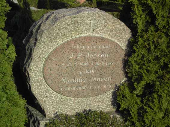 Billede af gravsten på Herning Vestre Kirkegård