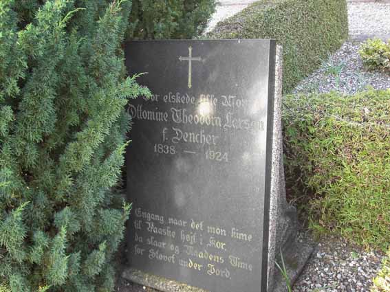 Billede af gravsten på Herning Vestre Kirkegård