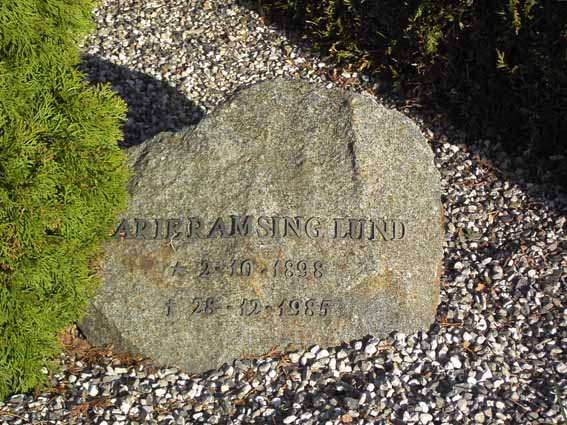 Billede af gravsten på Herning Vestre Kirkegård