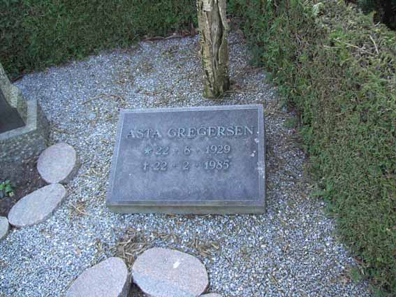 Billede af gravsten på Herning Vestre Kirkegård