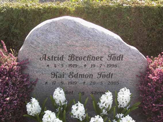 Billede af gravsten på Herning Vestre Kirkegård