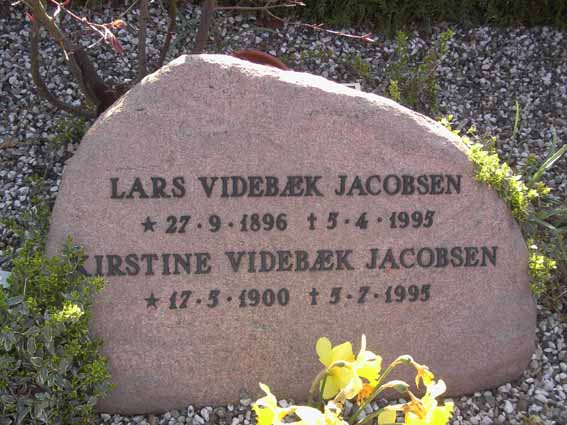 Billede af gravsten på Herning Vestre Kirkegård