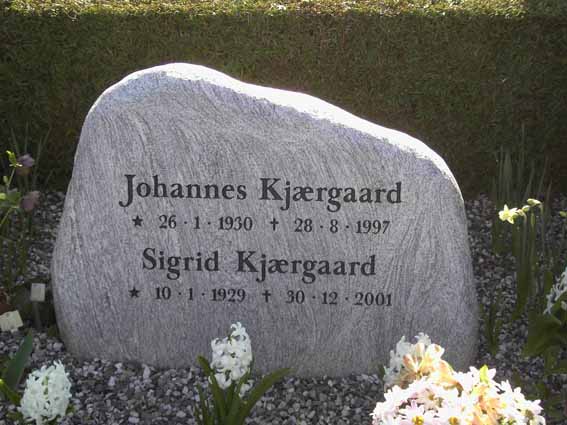 Billede af gravsten på Herning Vestre Kirkegård