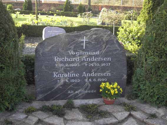 Billede af gravsten på Herning Vestre Kirkegård