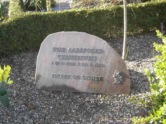 Billede af gravsten på Herning Vestre Kirkegård
