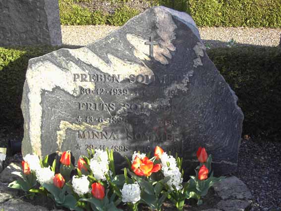Billede af gravsten på Herning Vestre Kirkegård