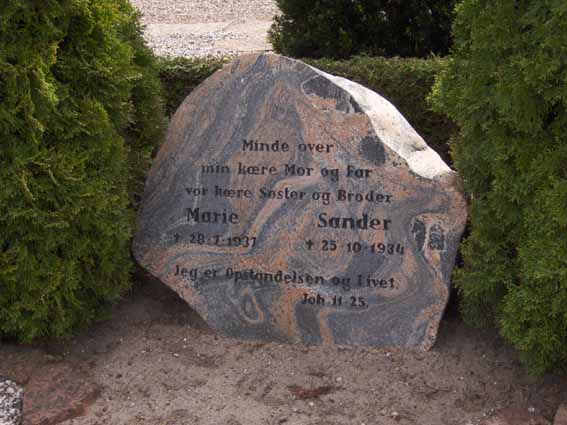Billede af gravsten på Herning Vestre Kirkegård