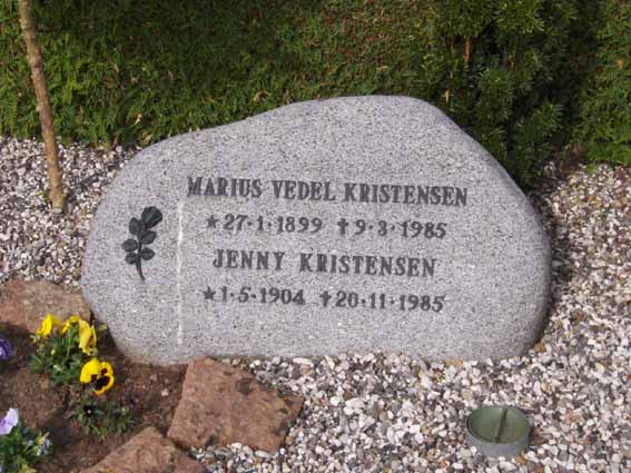 Billede af gravsten på Herning Vestre Kirkegård