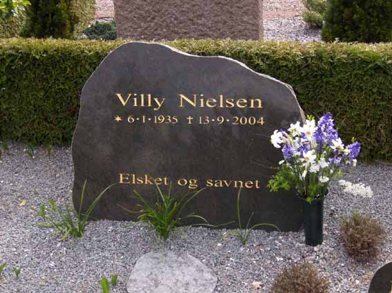 Billede af gravsten på Herning Vestre Kirkegård