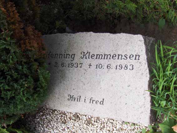 Billede af gravsten på Herning Vestre Kirkegård