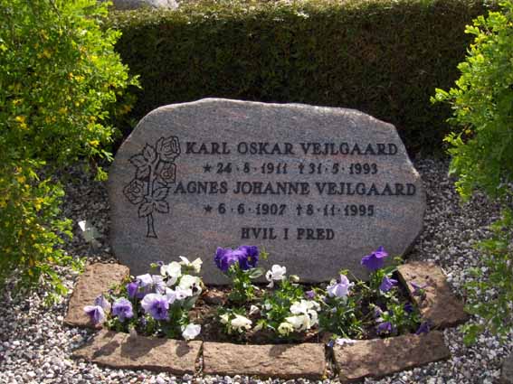 Billede af gravsten på Herning Vestre Kirkegård