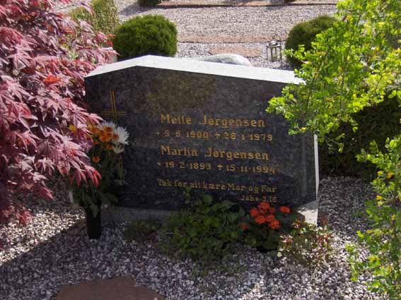 Billede af gravsten på Herning Vestre Kirkegård