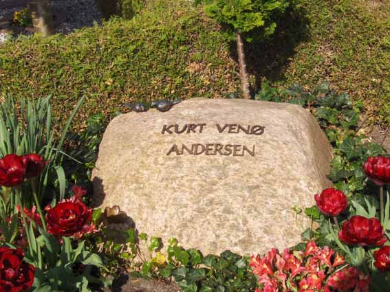 Billede af gravsten på Herning Vestre Kirkegård