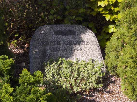 Billede af gravsten på Herning Vestre Kirkegård