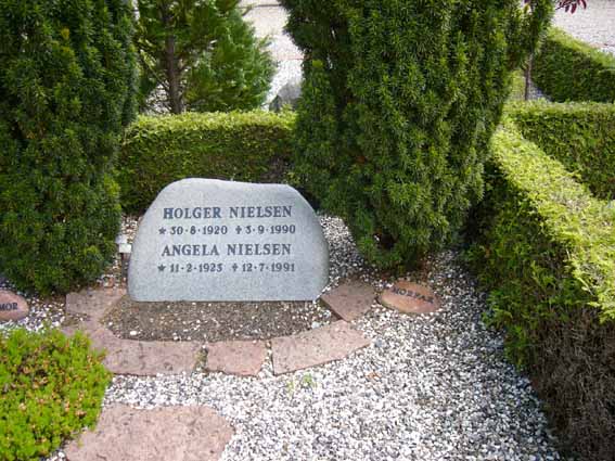 Billede af gravsten på Herning Vestre Kirkegård