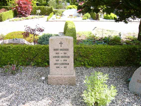 Billede af gravsten på Herning Vestre Kirkegård