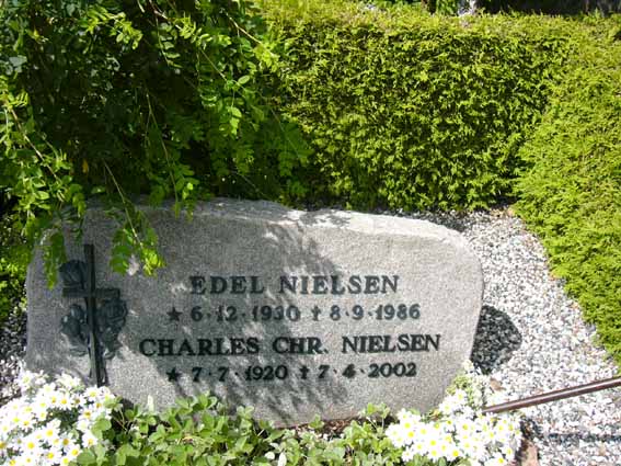 Billede af gravsten på Herning Vestre Kirkegård
