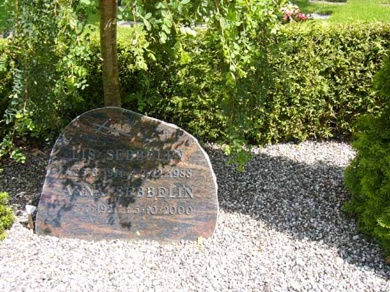 Billede af gravsten på Herning Vestre Kirkegård