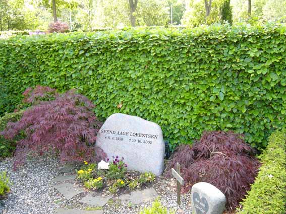 Billede af gravsten på Herning Vestre Kirkegård