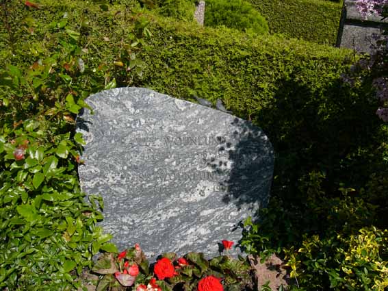 Billede af gravsten på Herning Vestre Kirkegård