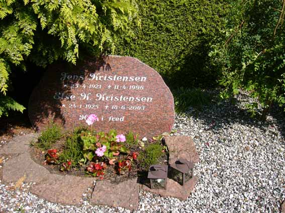 Billede af gravsten på Herning Vestre Kirkegård