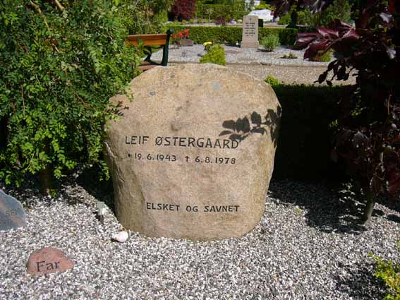Billede af gravsten på Herning Vestre Kirkegård