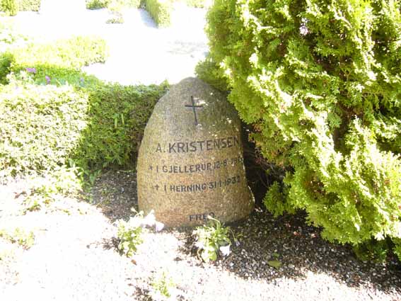 Billede af gravsten på Herning Vestre Kirkegård