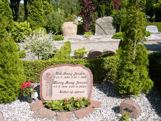 Billede af gravsten på Herning Vestre Kirkegård
