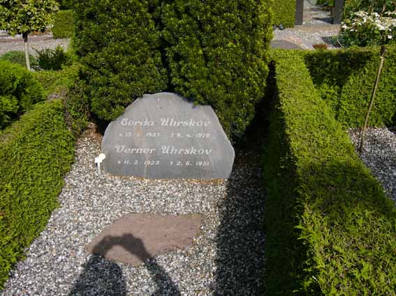 Billede af gravsten på Herning Vestre Kirkegård