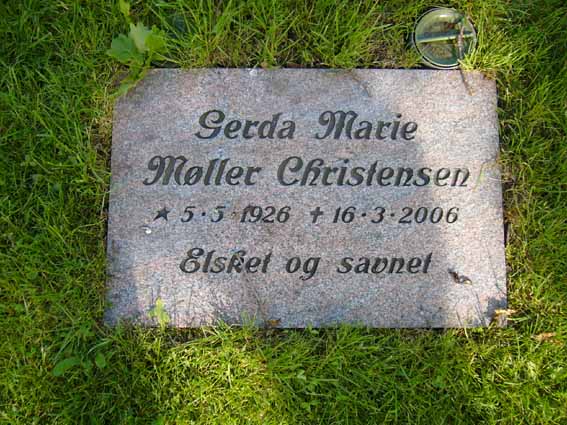 Billede af gravsten på Herning Vestre Kirkegård